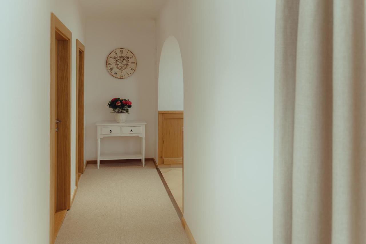 Brigaderos Hotel Brigadir Borsi Zewnętrze zdjęcie