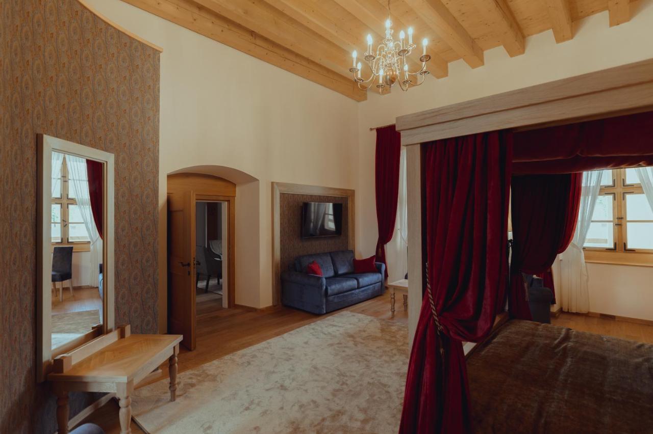 Brigaderos Hotel Brigadir Borsi Zewnętrze zdjęcie