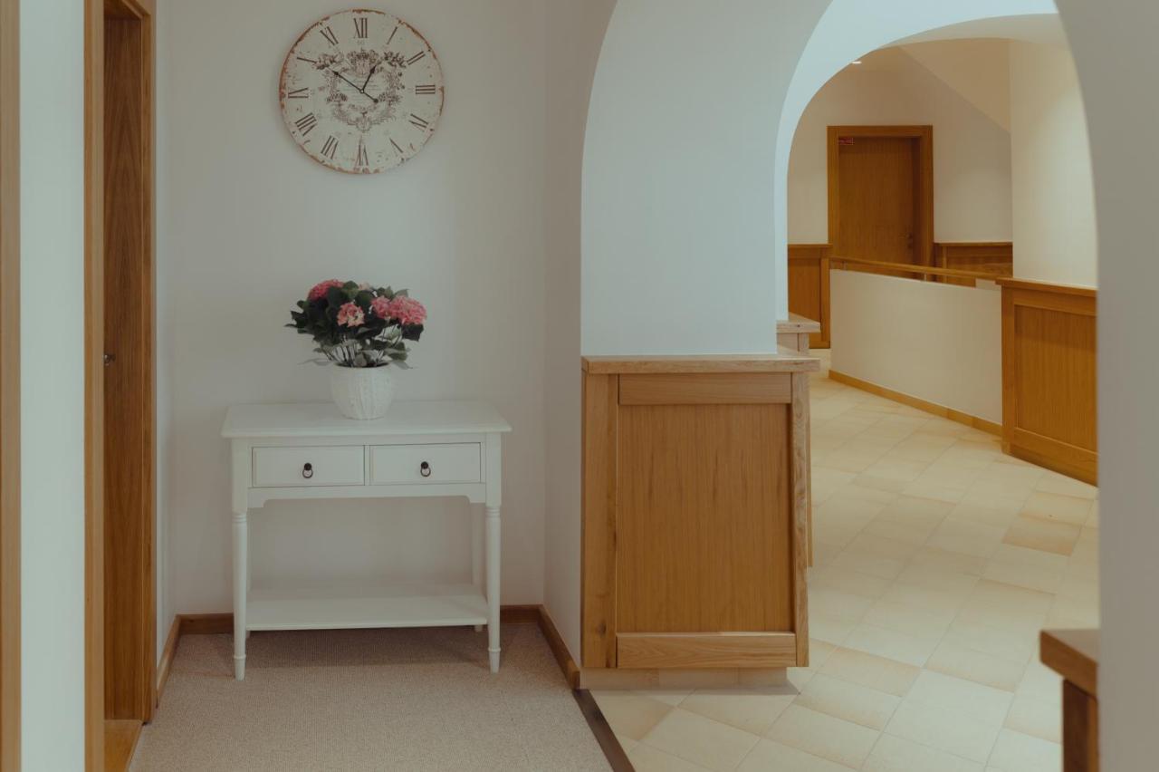 Brigaderos Hotel Brigadir Borsi Zewnętrze zdjęcie