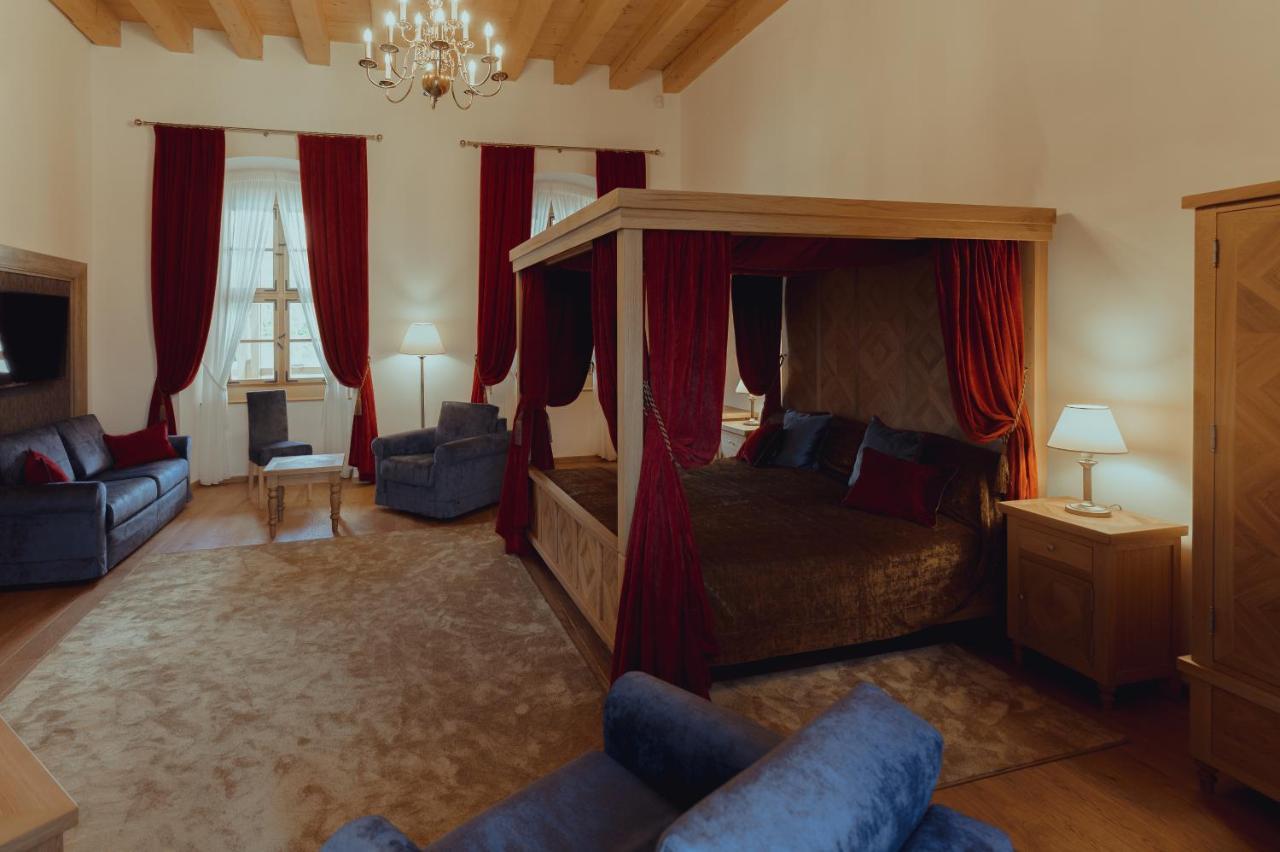 Brigaderos Hotel Brigadir Borsi Zewnętrze zdjęcie