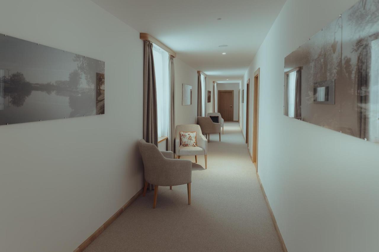 Brigaderos Hotel Brigadir Borsi Zewnętrze zdjęcie