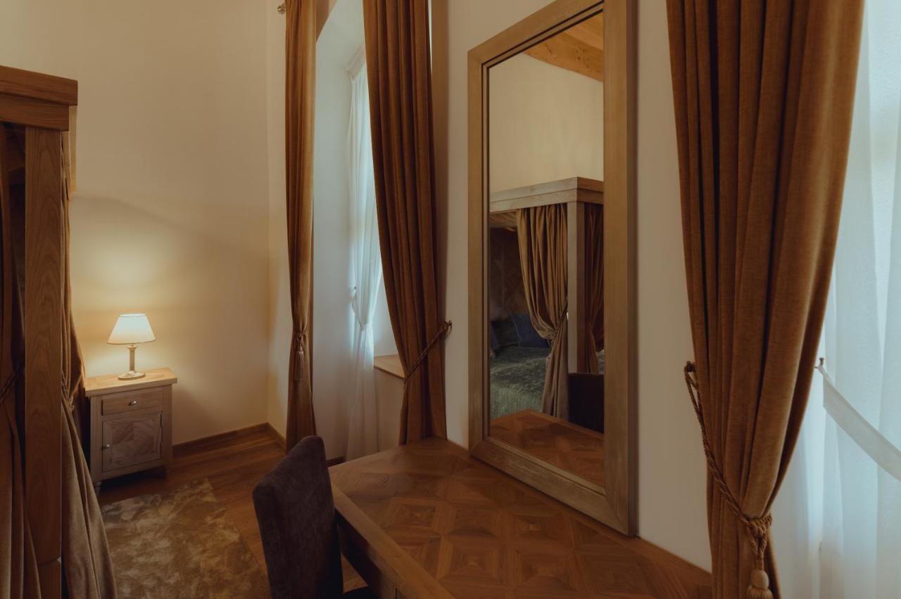Brigaderos Hotel Brigadir Borsi Zewnętrze zdjęcie