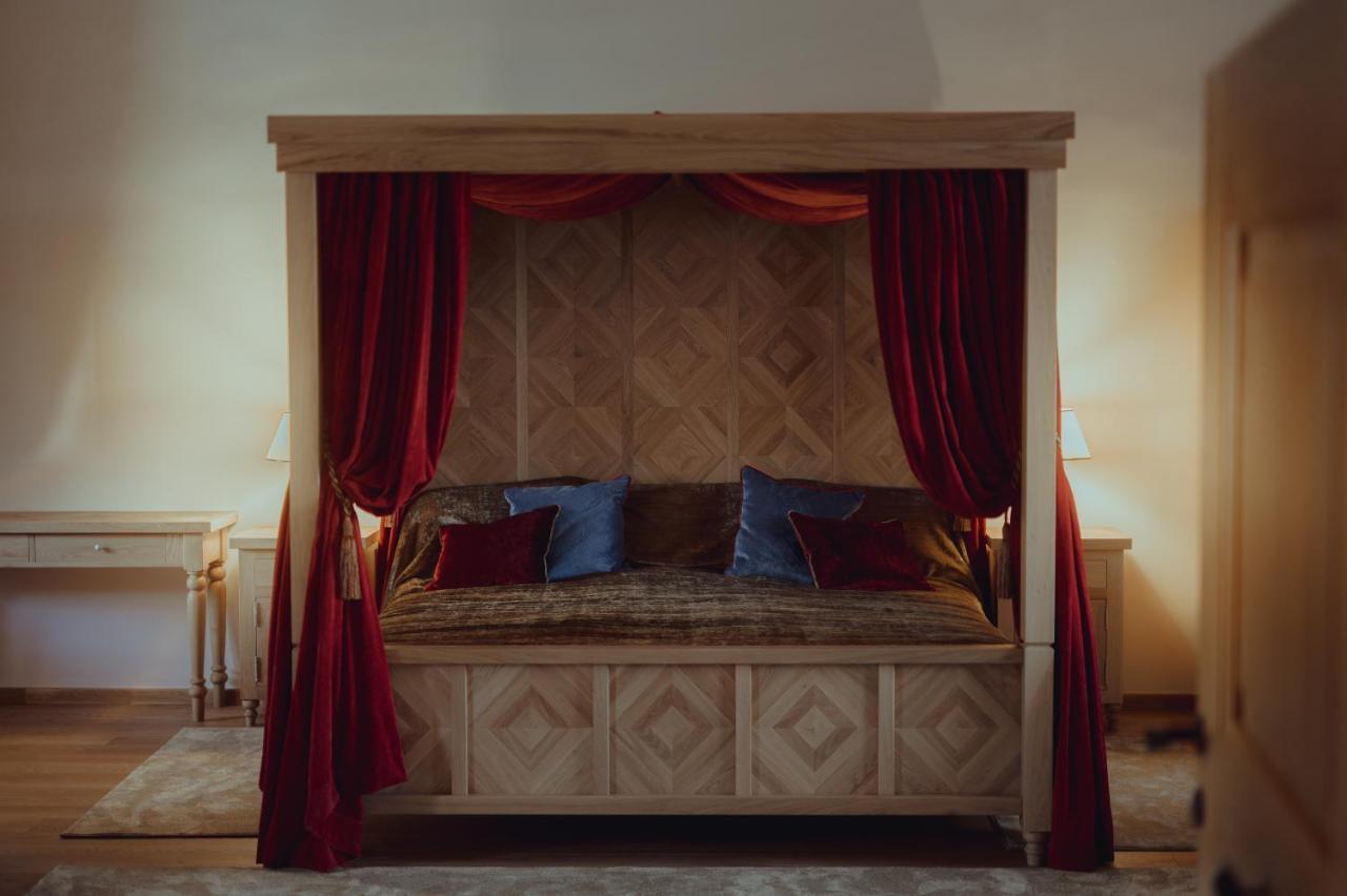 Brigaderos Hotel Brigadir Borsi Zewnętrze zdjęcie