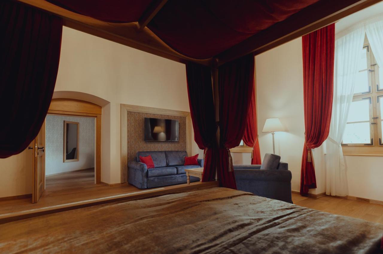Brigaderos Hotel Brigadir Borsi Zewnętrze zdjęcie